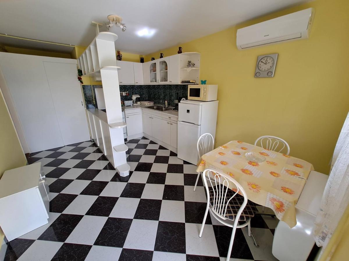 Bianka Apartman Балатонлелле Экстерьер фото